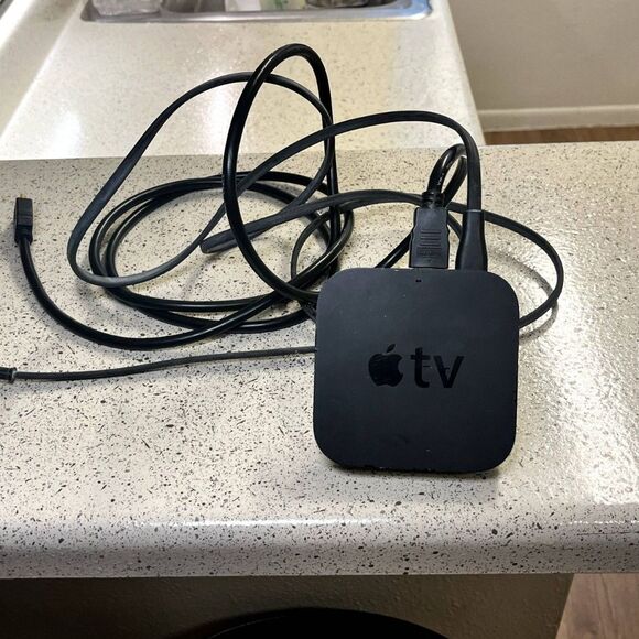 Apple TV - Picture 2 of 5